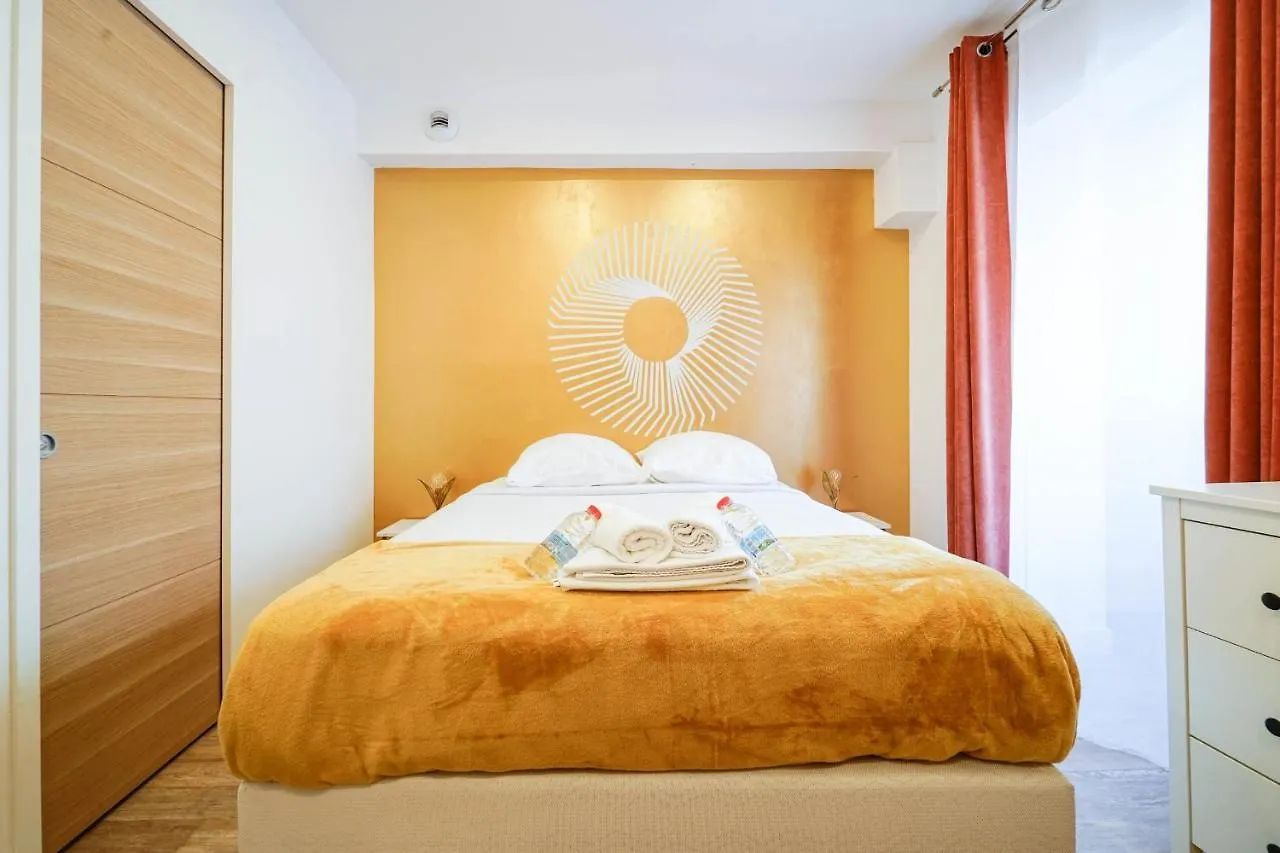 Апартаменты Appartement Quartier Montmartresaint Lazarelafayette Париж Франция